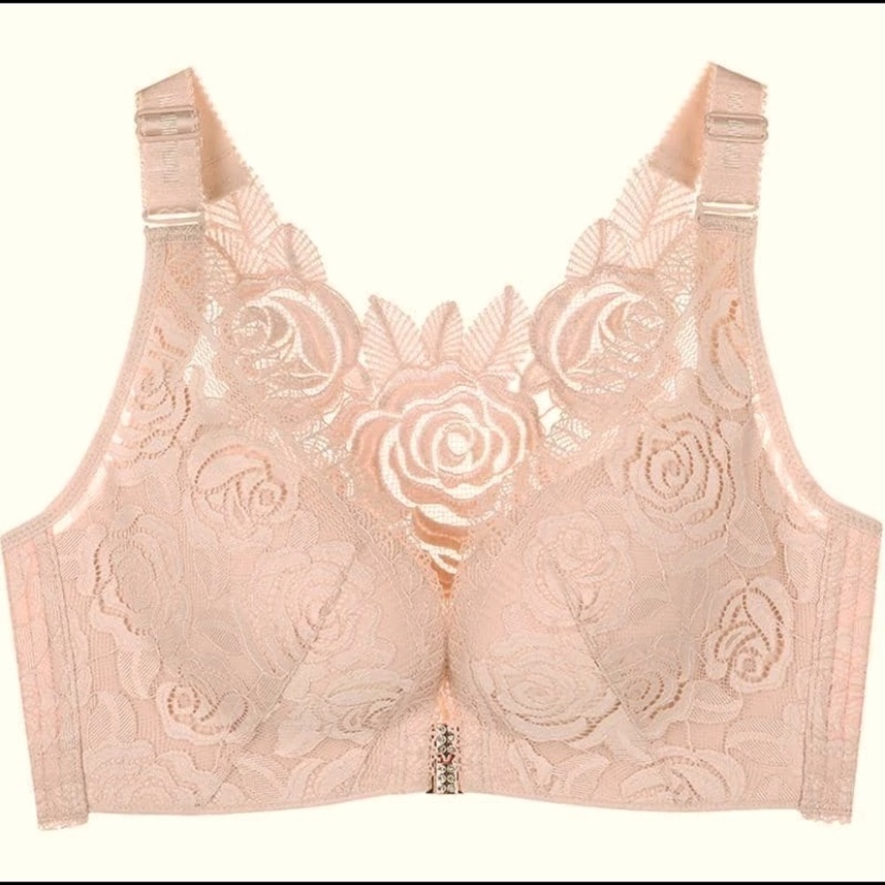 Doosinki nude bra front closure with rose design in the back size 50/115 NWT